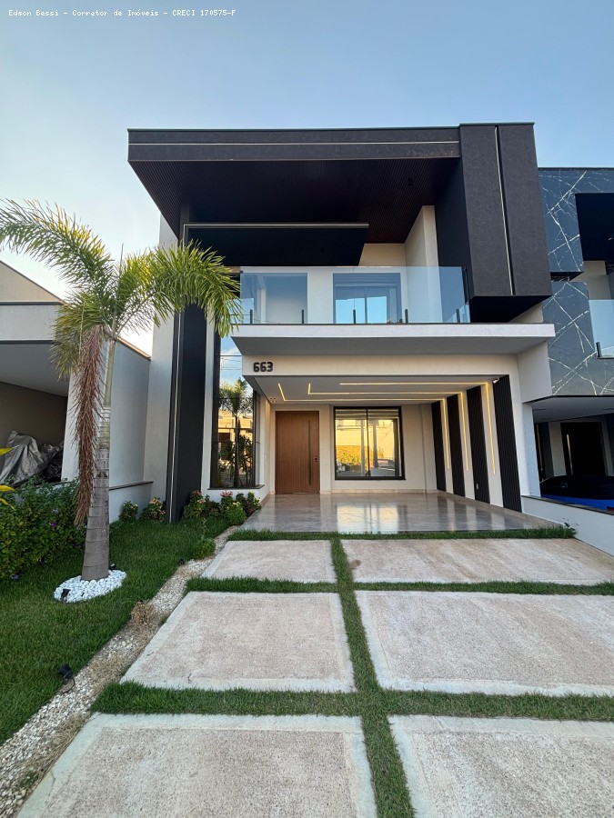 Casa em Condomínio