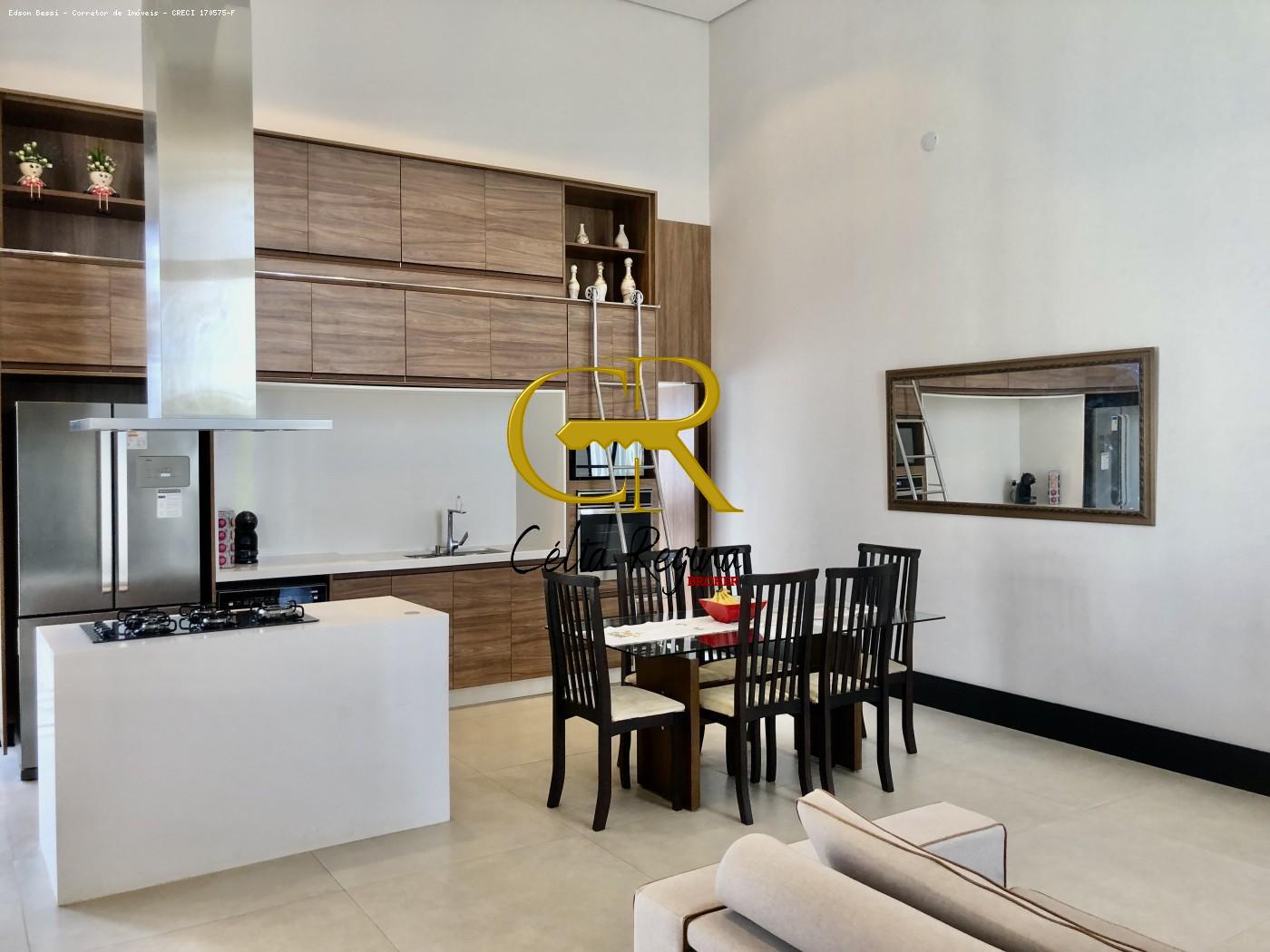 Casa em Condomínio