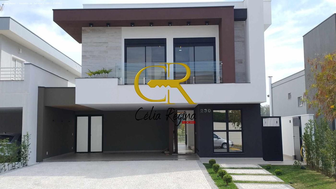 Casa em Condomínio