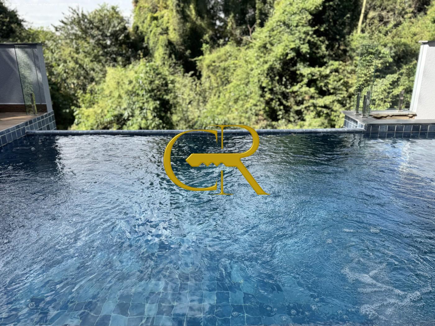 Casa em Condom�nio