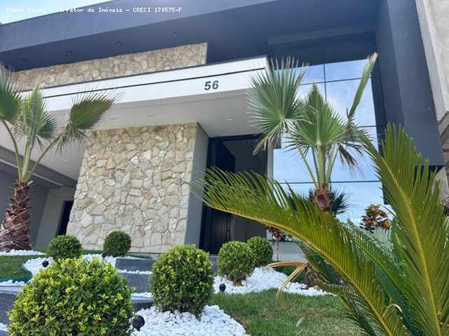 Casa em Condom�nio