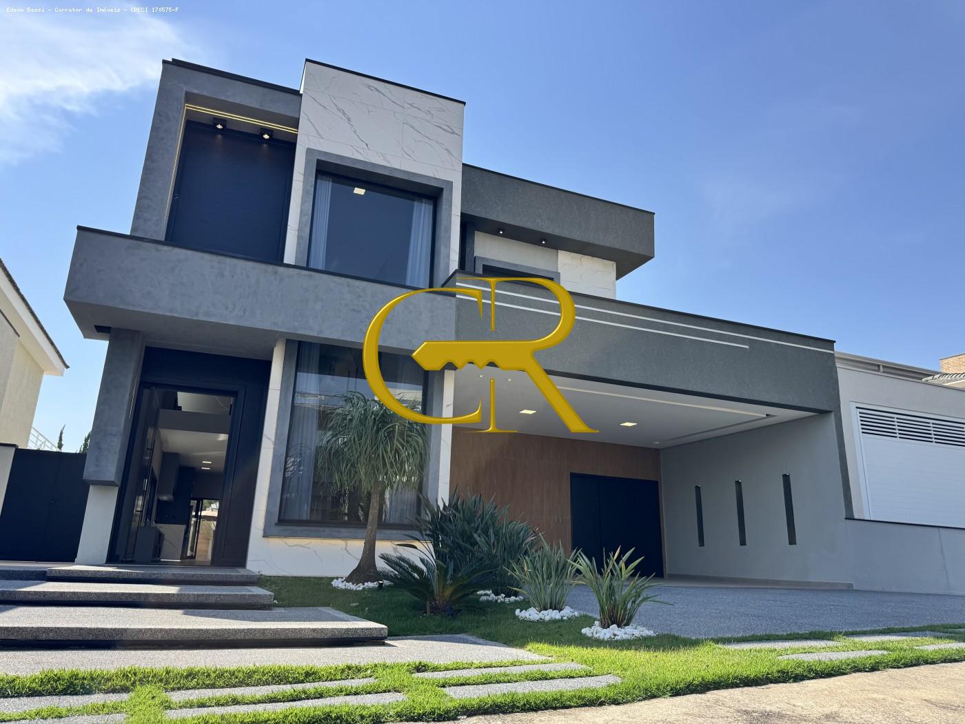 Casa em Condom�nio